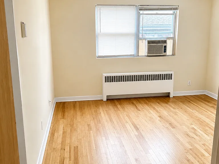 Ridley Station Apartments — Photo 6
