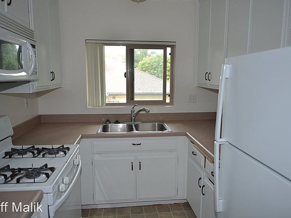 5th image of 3936 Georgia St APT 6
