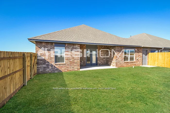 8090B Wesley Ave — Photo 13