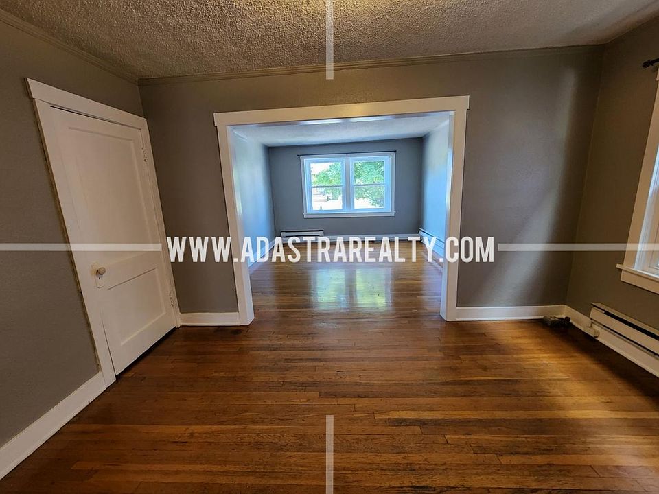 1123 and 1125 W 40th St., Kansas City, MO 64111 11231125 W 40th St