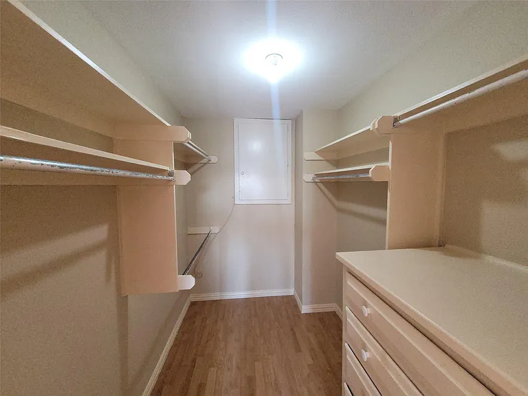 305 Shoreview Dr — Photo 7