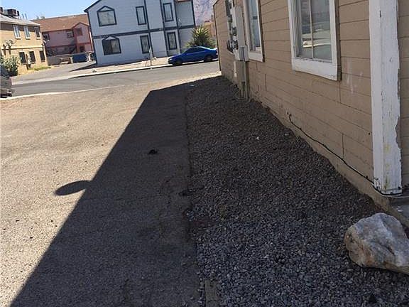 3rd image of 916 Bridgewater St APT B