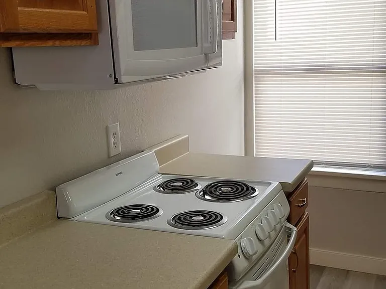 6032 N Lacey St #A — Photo 6