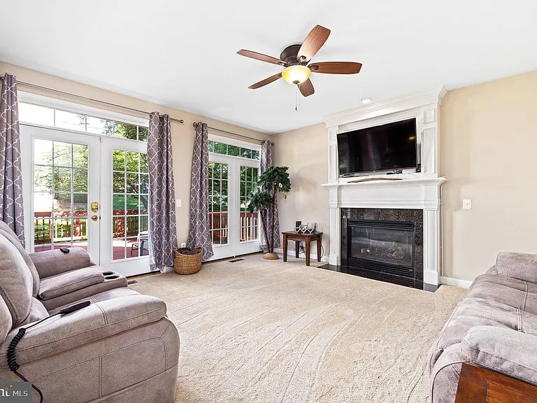 3314 Lady Catherine Cir — Photo 7
