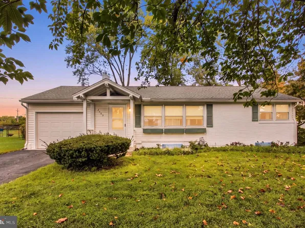 2409 Cambridge Rd, York, PA 17402