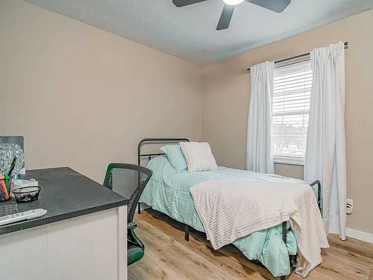 7707 Windsong Rd — Photo 20