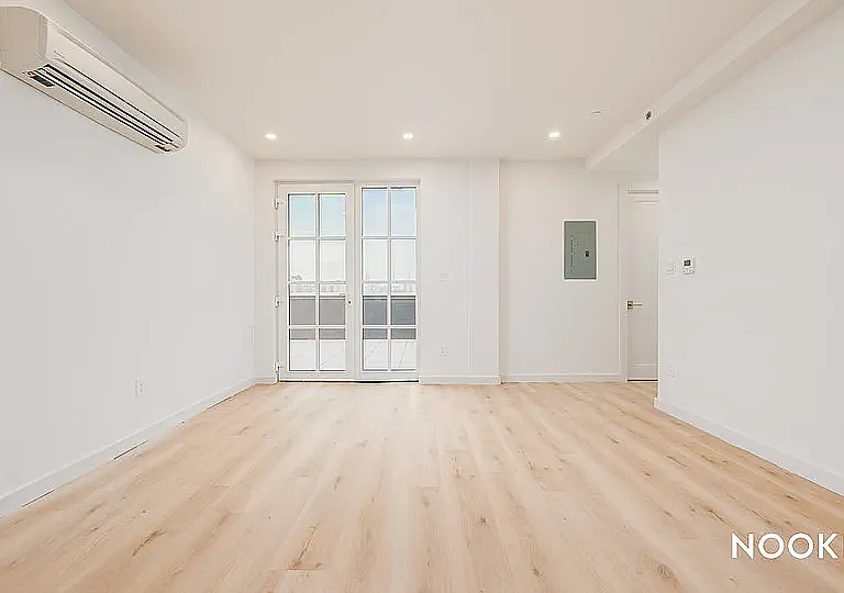 68 Gold St #5P — Photo 5