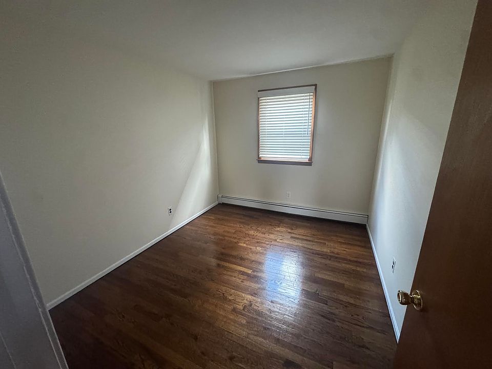 1st image of 30 N 11th St