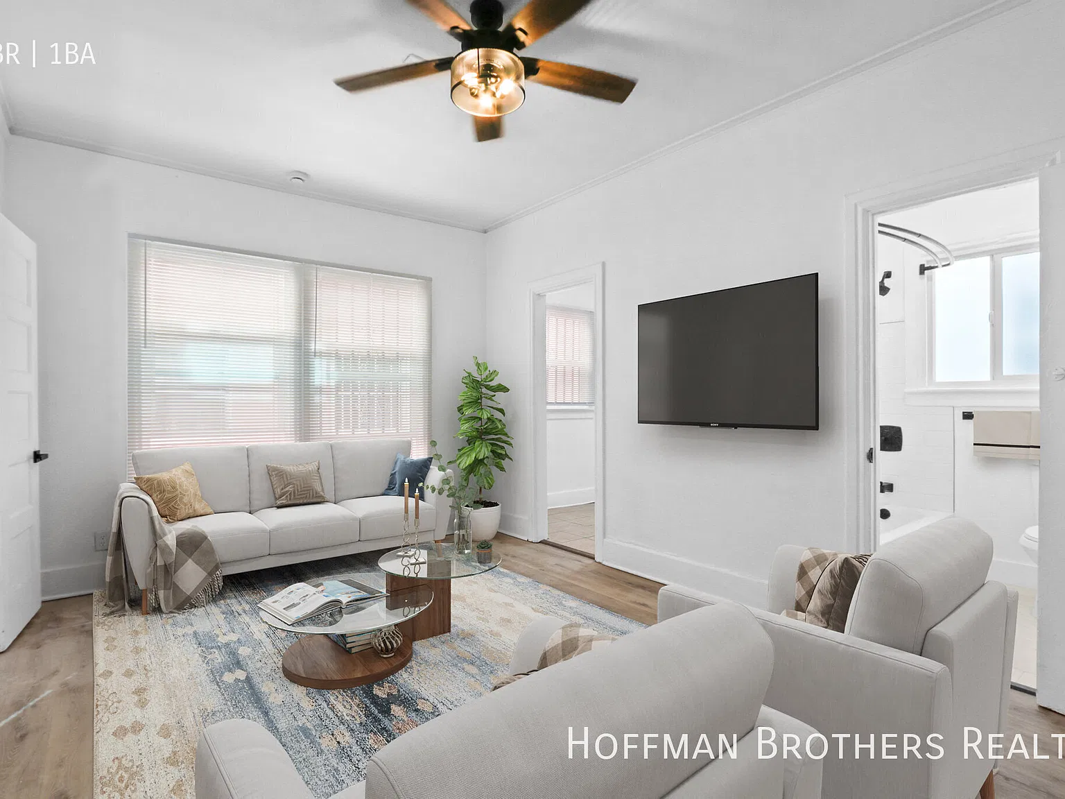 Downtown LA Recently Updated Studio with Modern Interior, Gated Entry, Appliances & Easy Transit ... — Photo 4
