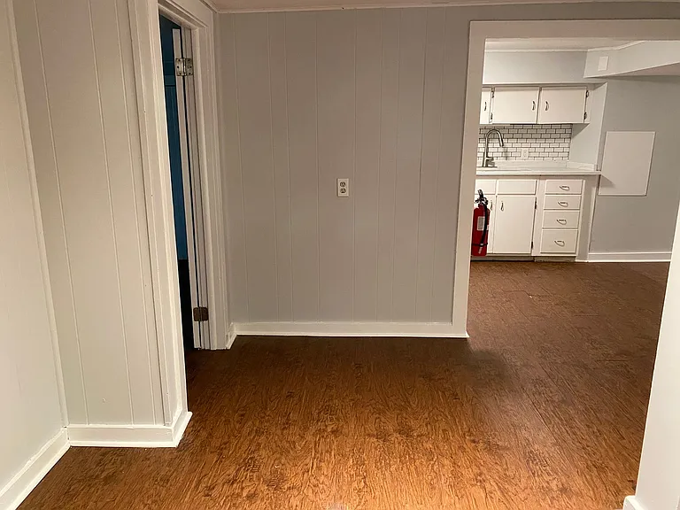 1002 N Aurora St — Photo 11