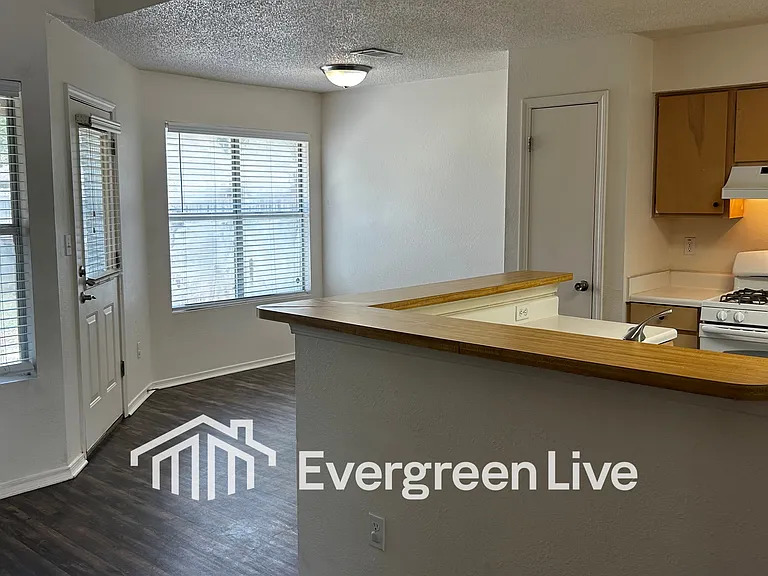 53 Blue Echo Ct — Photo 4