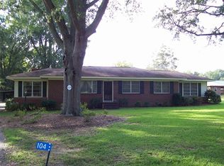 104 McKinley St, Union Point, GA 30669