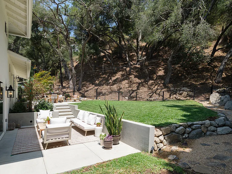 510 Foothill Ave — Photo 52