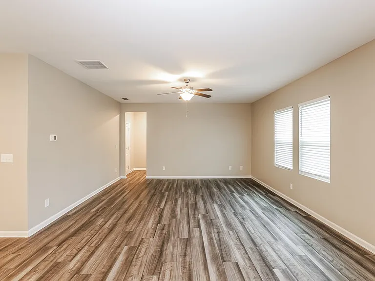 901 Feldman Chase — Photo 5