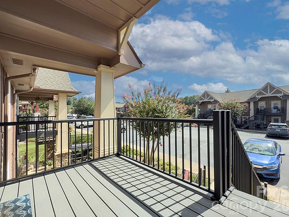 2nd image of 1104 Deermouse Way