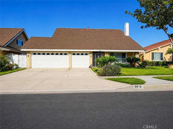 3018 S Pacific Ave, Santa Ana, CA 92704