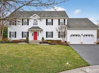 33 Samantha Cir, Matawan, NJ 07747