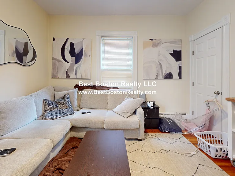 317 Hurley St #1 — Photo 4