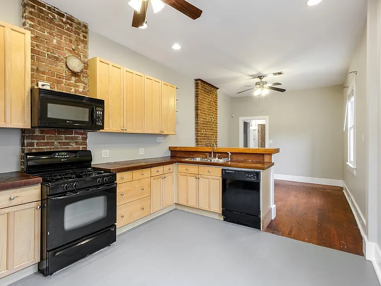 1700 Fern St — Photo 3
