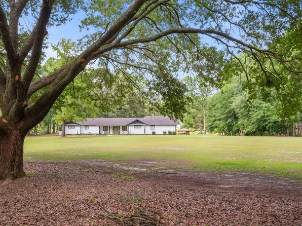 130 Austin Ct, Jesup, GA 31545