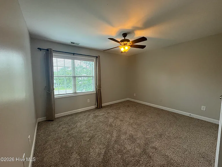 203 Ashton Ct — Photo 18