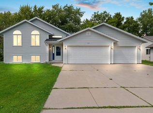 239 Alison Ct, Wrightstown, WI 54180