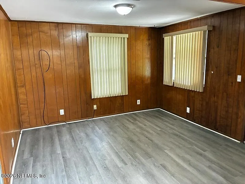 3 bed, 1.0 bath, 1205 sqft, $1,350 — Photo 4