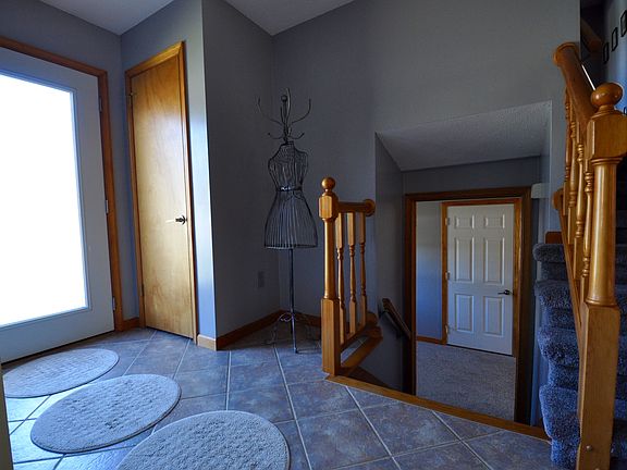 3rd image of 142 Owens Dr