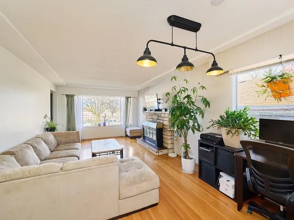 50 E 37th Ave, Vancouver, BC V5W 1E2