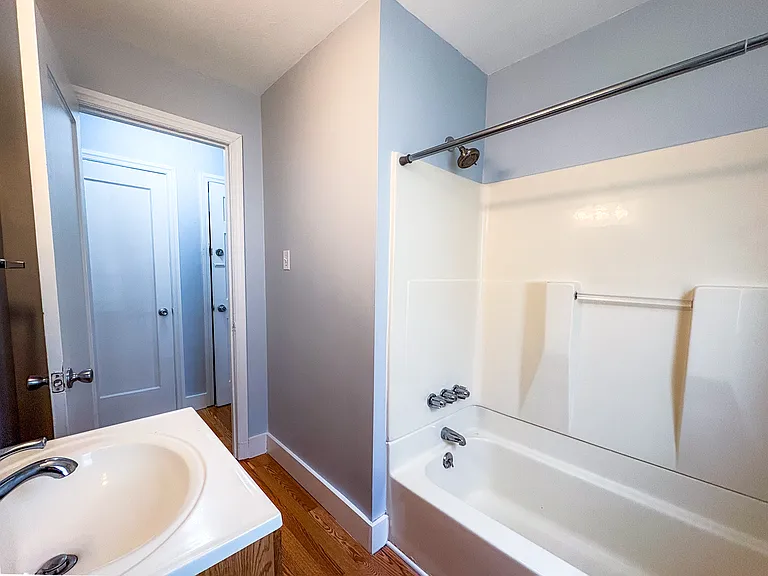 118 Sheldon Ter #B — Photo 7