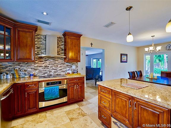 5th image of 14721 SW 87th Pl