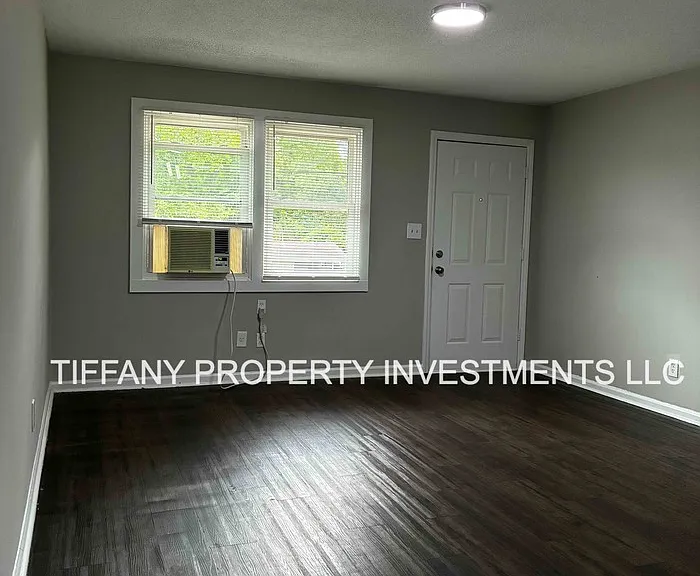 1825 Mountainbrook Dr #1825 — Photo 2