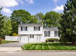 7 Mount McKinley Avenue, Farmingville, NY