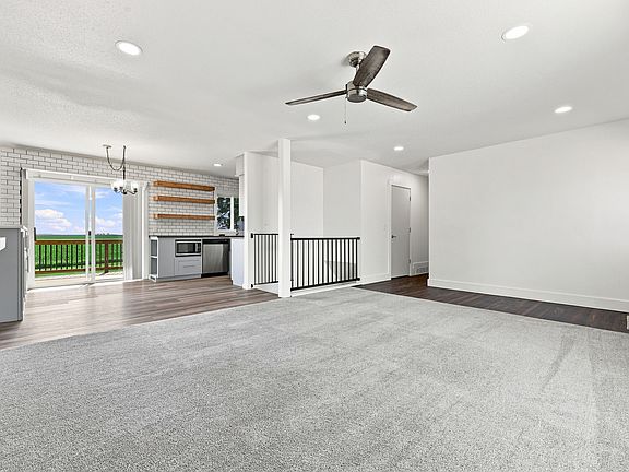 5th image of 303 N Neely St
