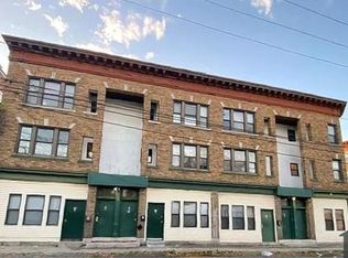 1071 Pembroke St APT 2E, Bridgeport, CT 06608