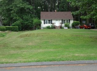 21 Redstone Dr, East Longmeadow, MA 01028