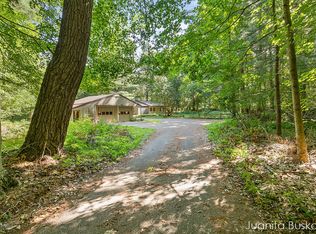 671 Thirteen Mile Rd NW, Sparta, MI 49345