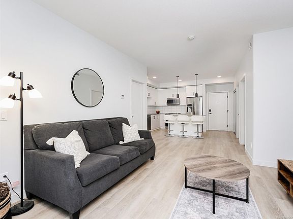 5th image of 2469 Gateway Rd #106