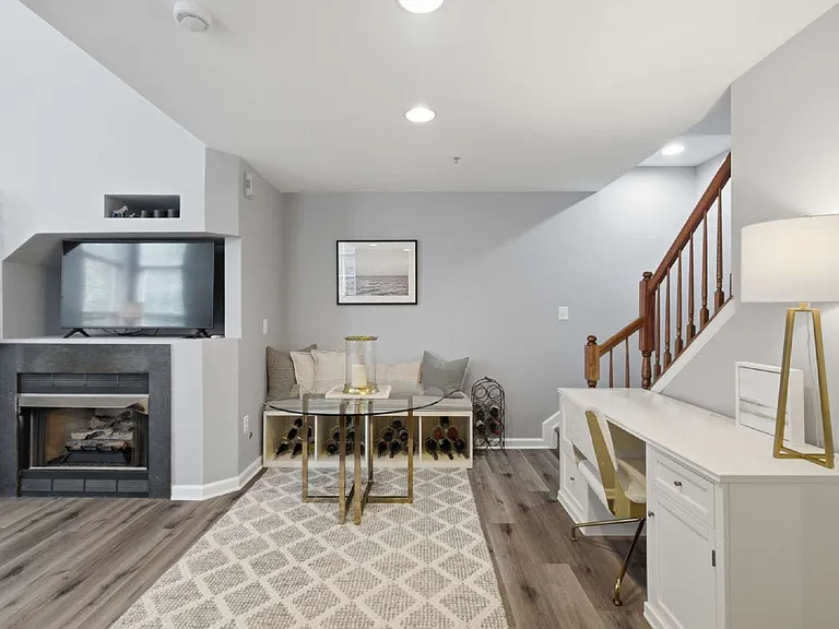 1899 Crescent Park Dr #108A — Photo 12