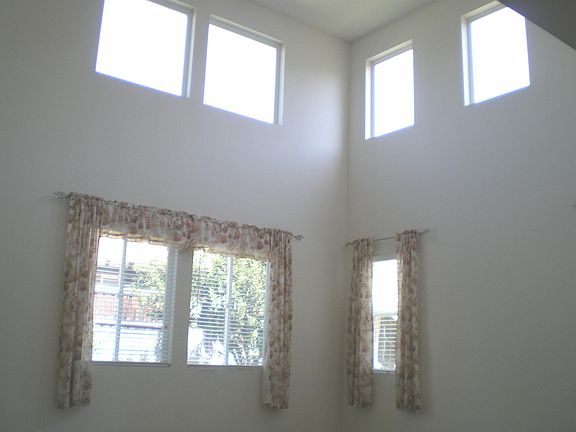 Living Room with dramatic vaulted ceiling