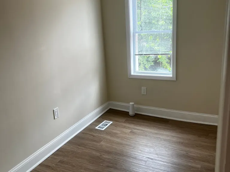 2406 Wilkens Ave #4 — Photo 9