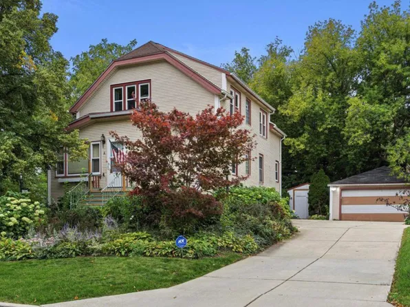 5351 S McCreedy Ave Unit A, Cudahy, WI 53110