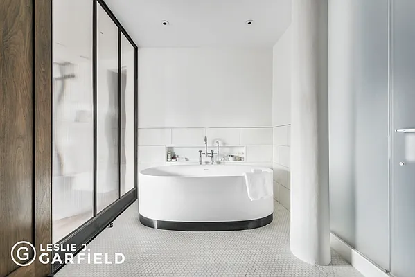 Sold by Leslie J. Garfield | media 11