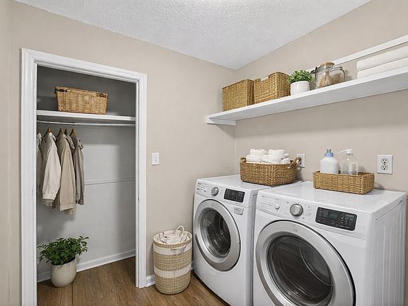 4th image of 101 Bay Meadow Ct #111