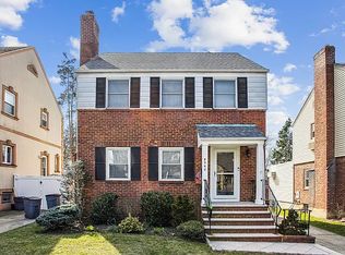 8042 212th St, Queens Village, NY 11427