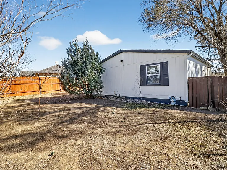 1134 Robinson Ave — Photo 22