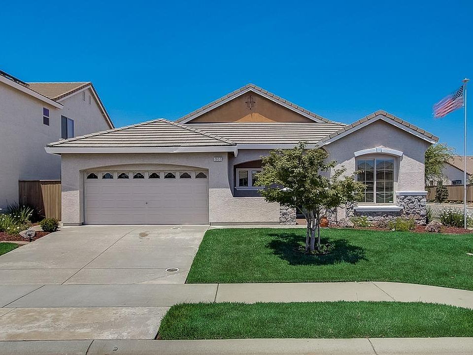 1st image of 2832 Lincoln Airpark Dr