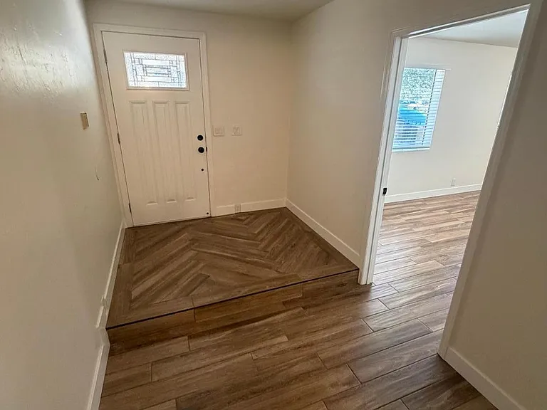 1418 E Williams St — Photo 6