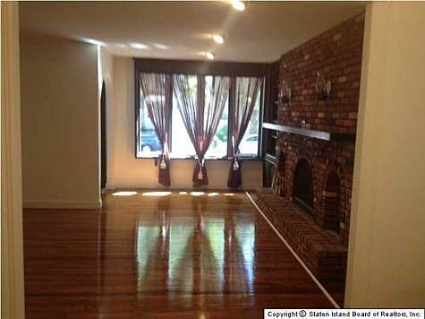 2nd image of 10 Hawthorne Ave