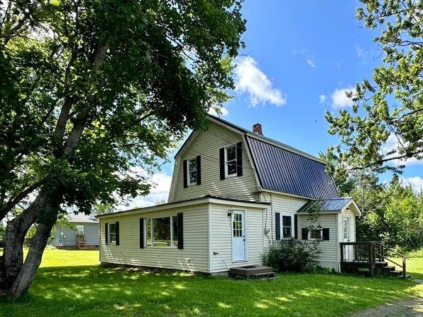 879 Houlton Road, Baileyville, ME 04694